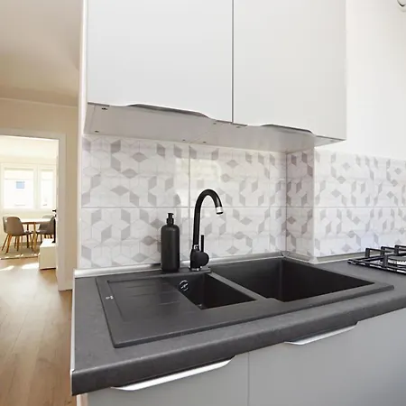 Victus Apartamenty, Amper * 소포트